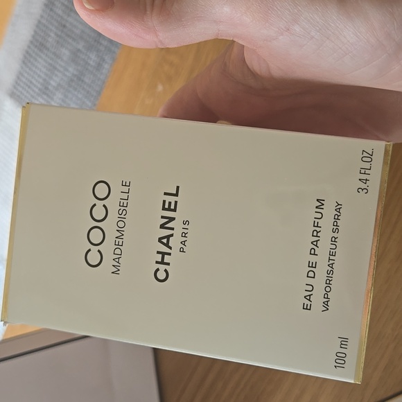 Authentic Chanel Packaging, Empty Box, Perfume Cards, Gift Bag - Picture 7 of 9